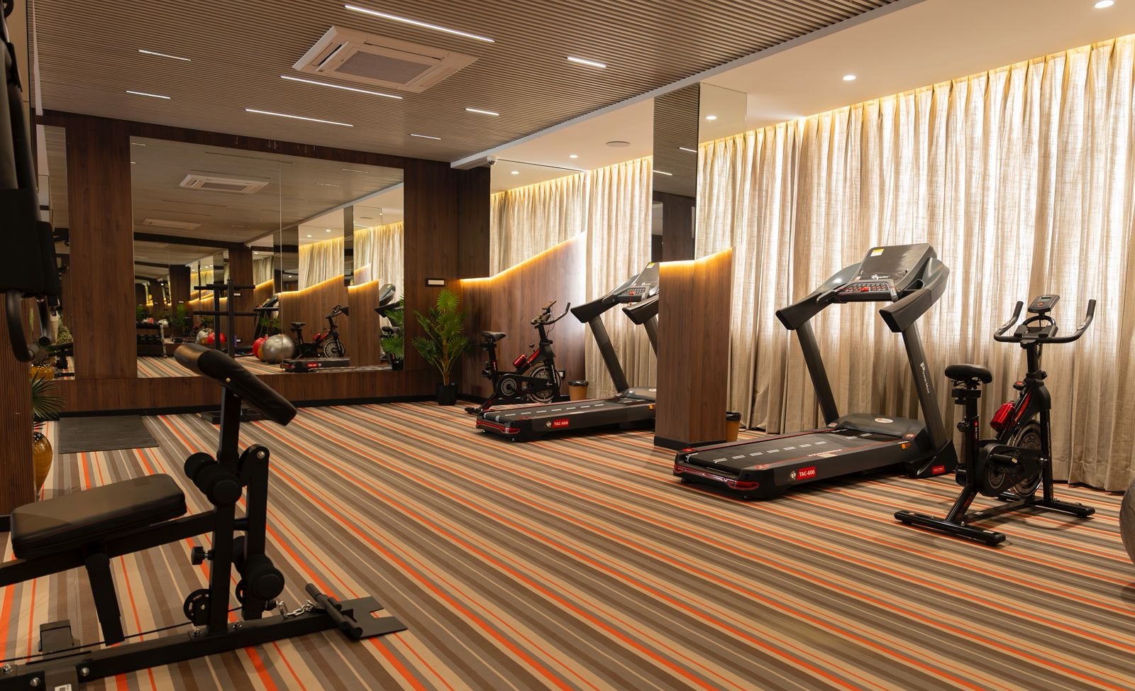 FITNESS CENTRE